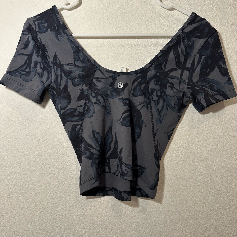 Lululemon Align T-Shirt size 4 - Picture 4 of 6